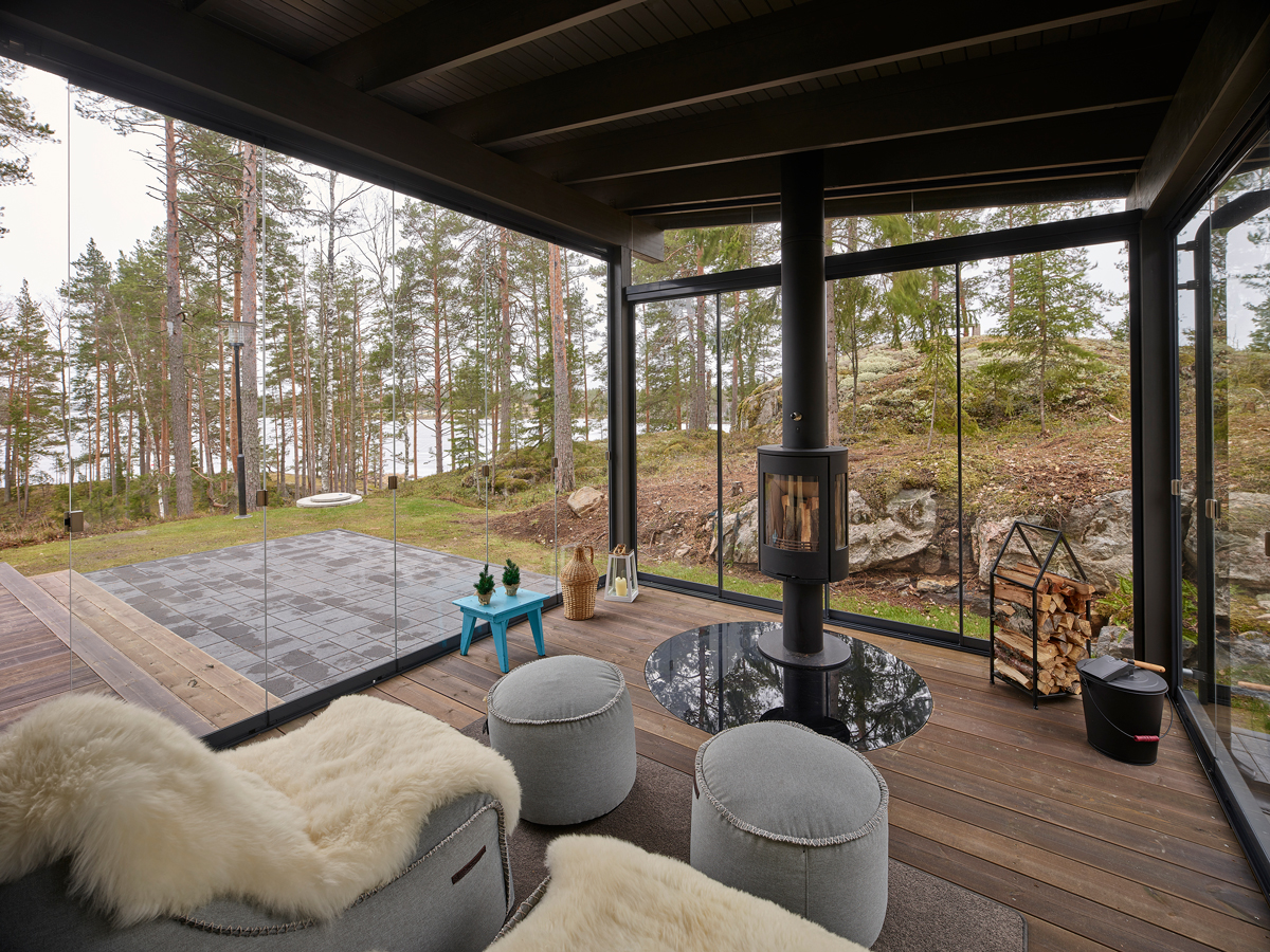 Tuhannen taalan tontilla - Saimaa - Honkarakenne hirsitalo