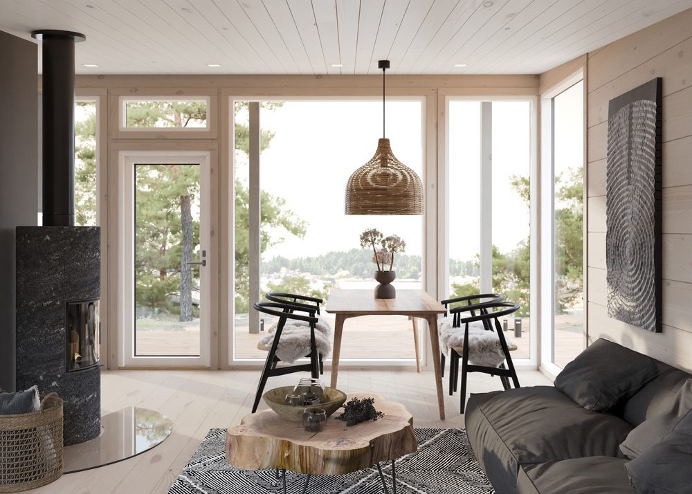 Pienen mökin olohuone. 