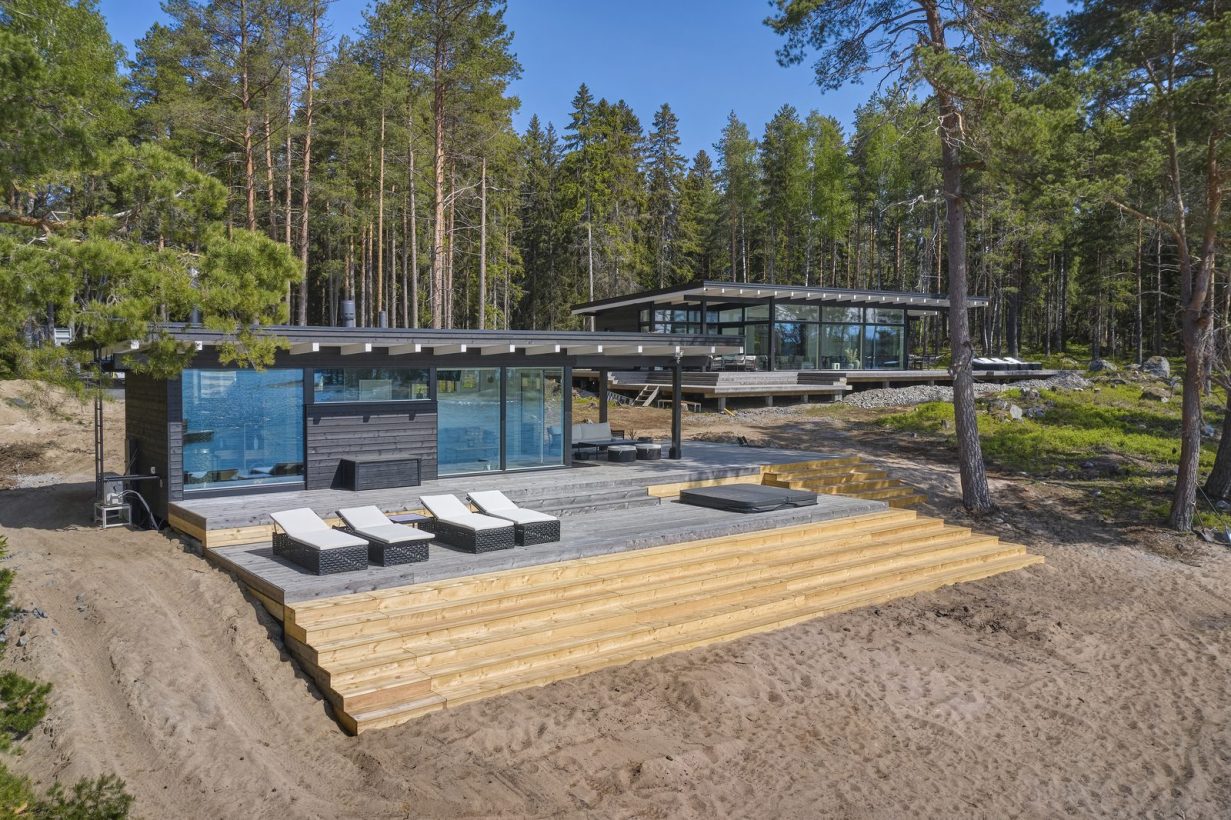 Uniikki Honka Frame-huvila – Hiekkarantojen eeden