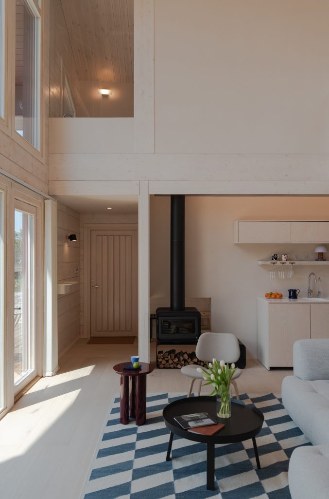 Moderni Honka-hirsitalo Kiinan Jiangshanissa – ajattoman rauhan tyyssija